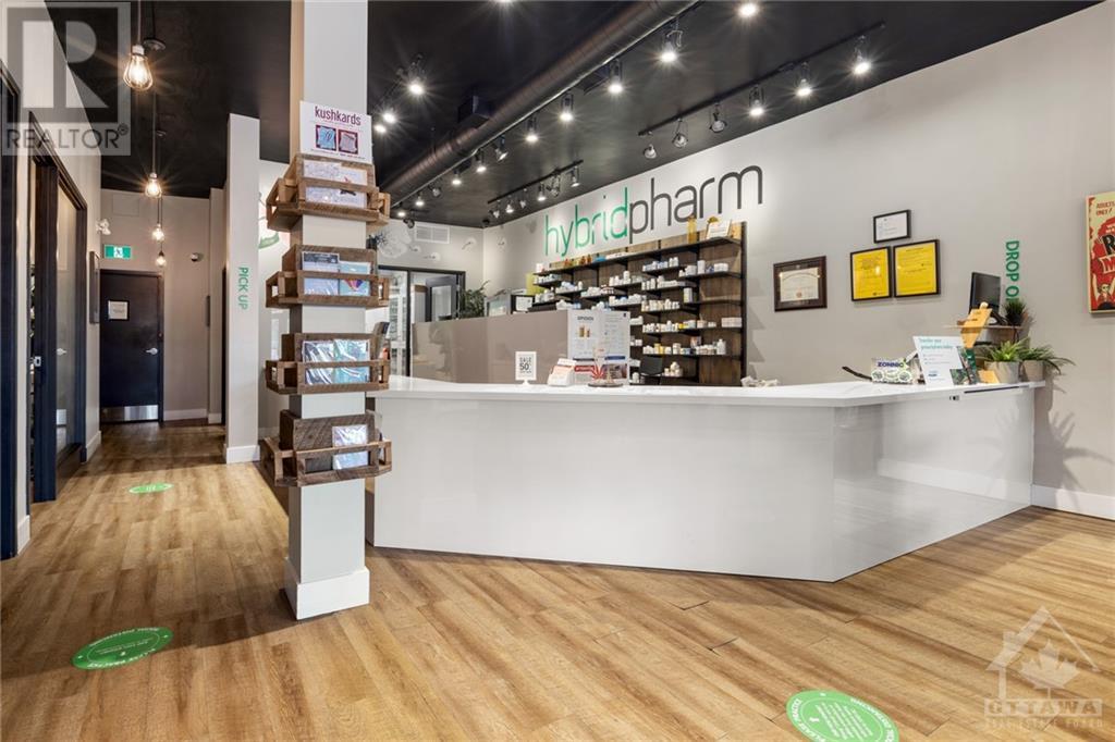 318-320 Richmond RoadOttawa, Ontario  K1Z 6X6 - Photo 9 - X9522643