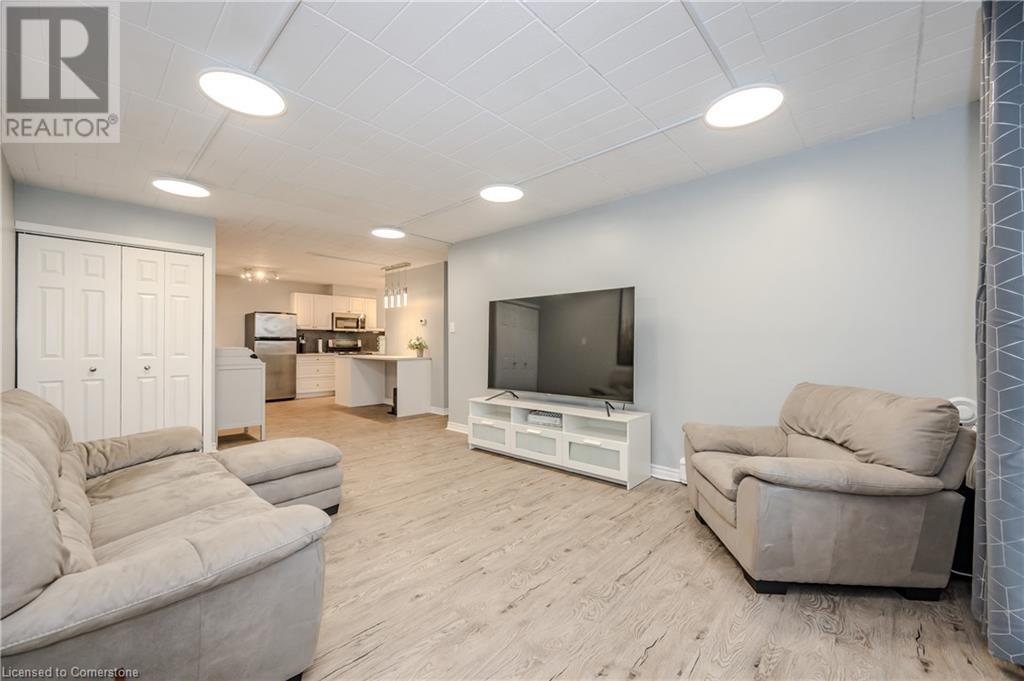 63 CONROY Crescent Unit# 54, guelph, Ontario