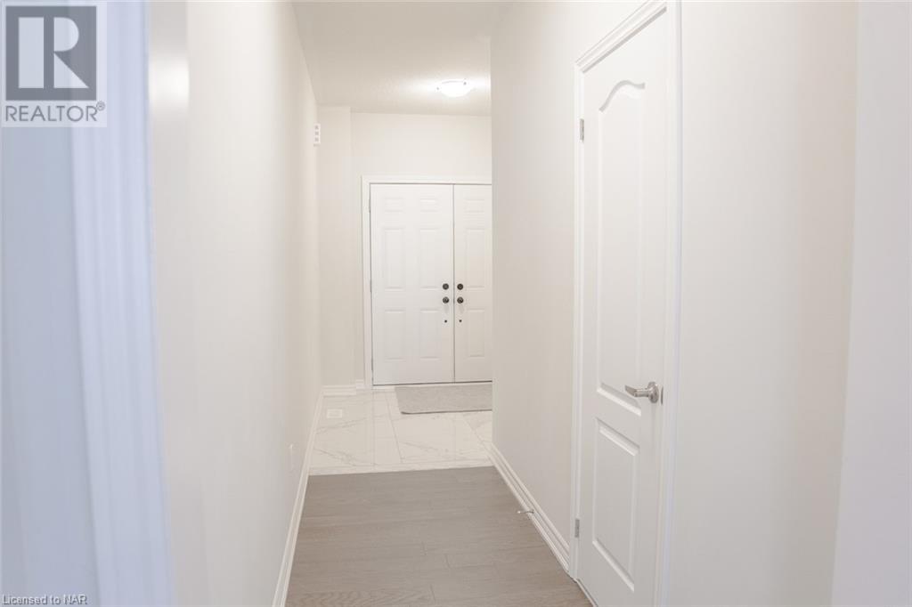 15 Huntsworth Avenue, Thorold, Ontario  L2V 0J5 - Photo 3 - 40663622