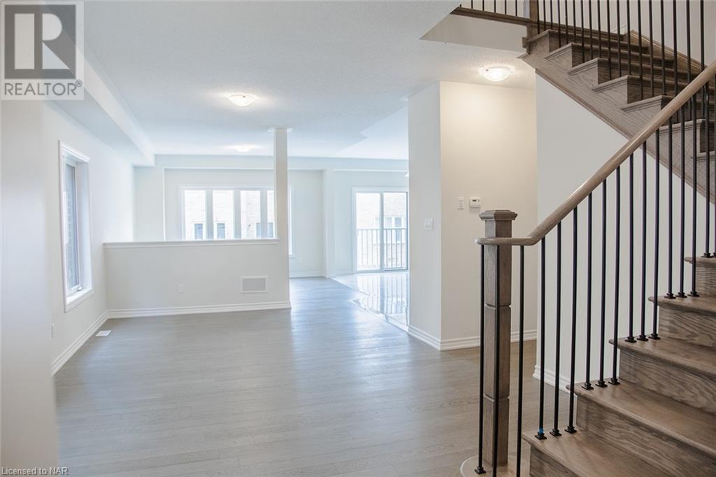 15 Huntsworth Avenue, Thorold, Ontario  L2V 0J5 - Photo 4 - 40663622