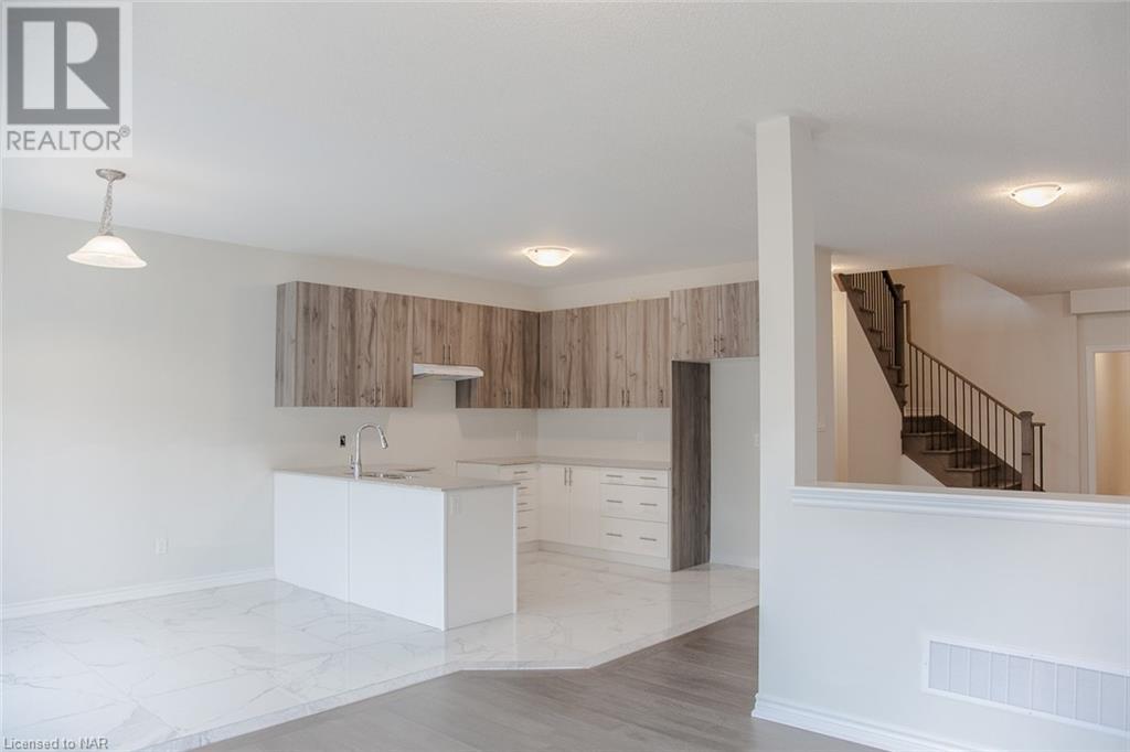 15 Huntsworth Avenue, Thorold, Ontario  L2V 0J5 - Photo 8 - 40663622