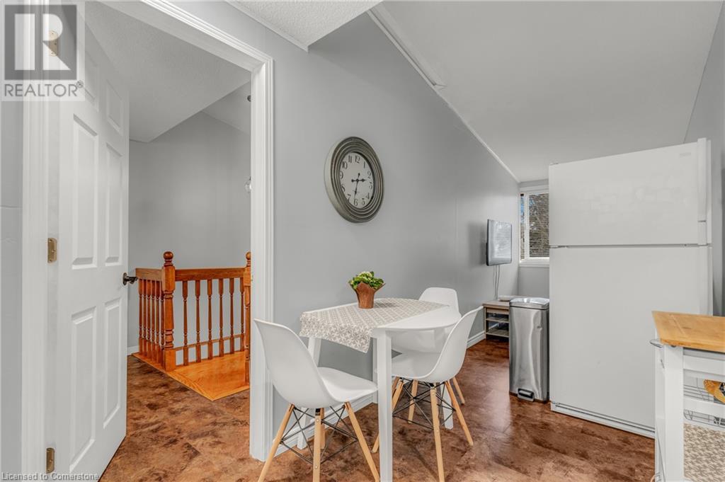 82 Rymal Road E, Hamilton, Ontario  L9B 1C1 - Photo 23 - 40663524