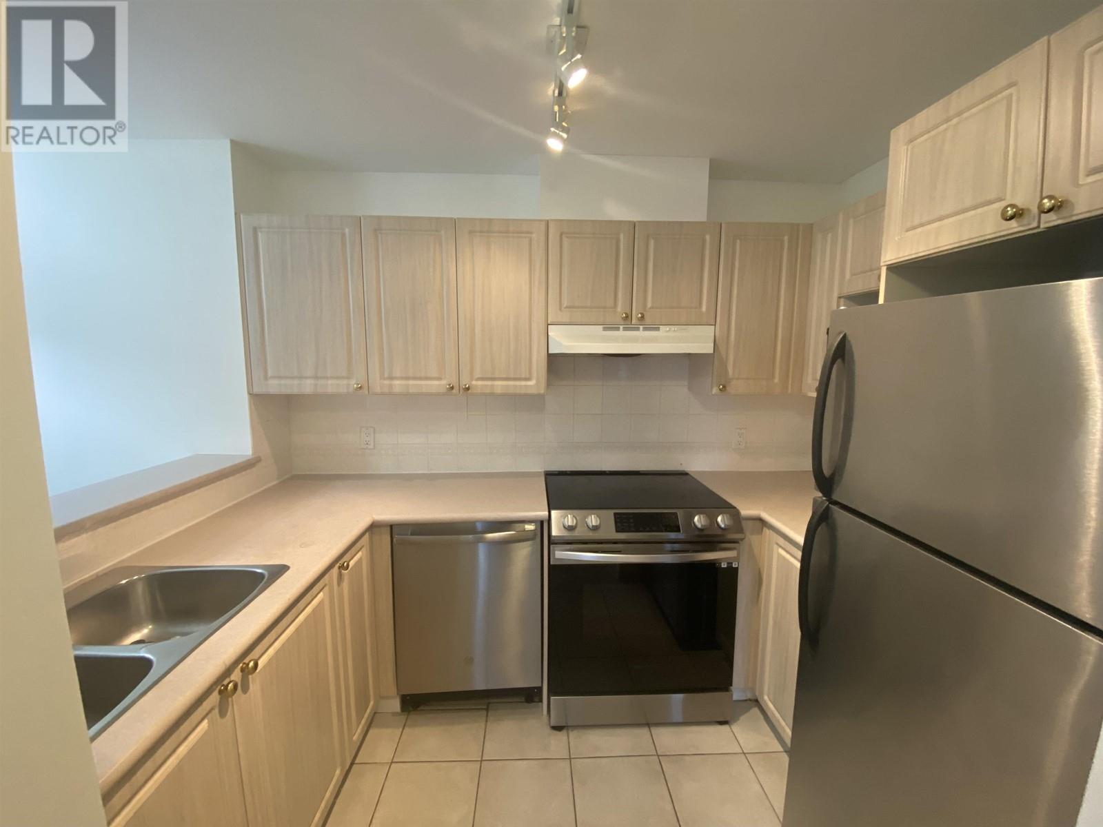 205 137 W 17th Street, North Vancouver, British Columbia  V7M 1V5 - Photo 15 - R2933627