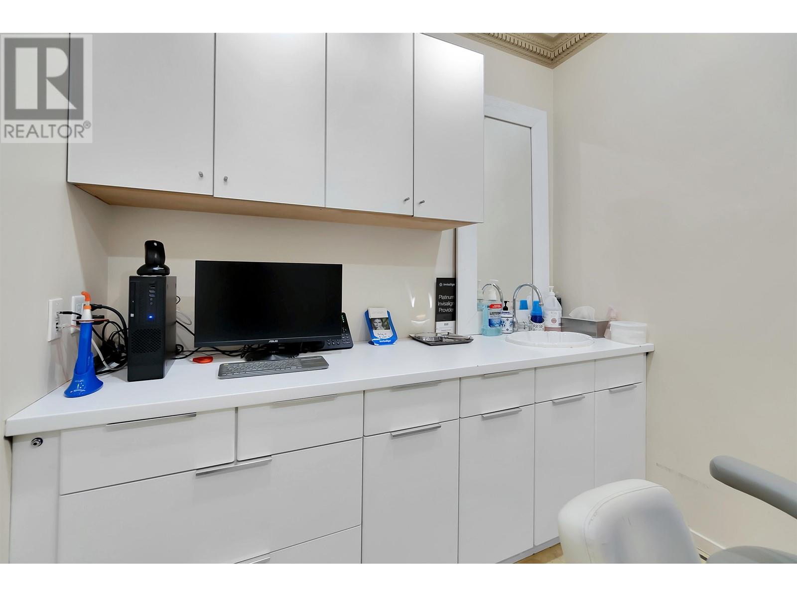 464 Granville Street, Vancouver, British Columbia  V6C 1V4 - Photo 6 - C8063734