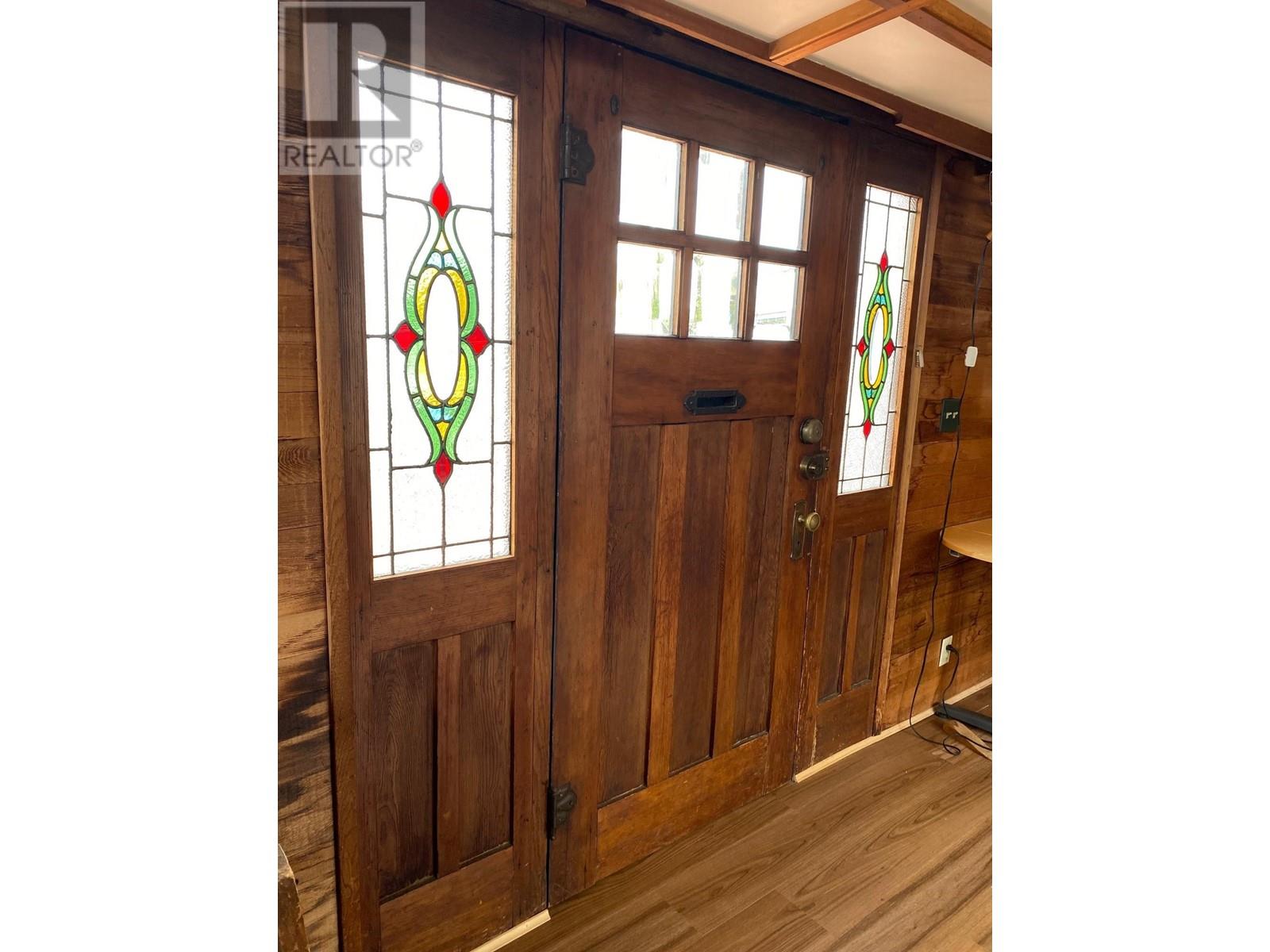 Listing Picture 2 of 16 : 8E1 8191 RIVER ROAD, Richmond / 烈治文 - 魯藝地產 Yvonne Lu Group - MLS Medallion Club Member