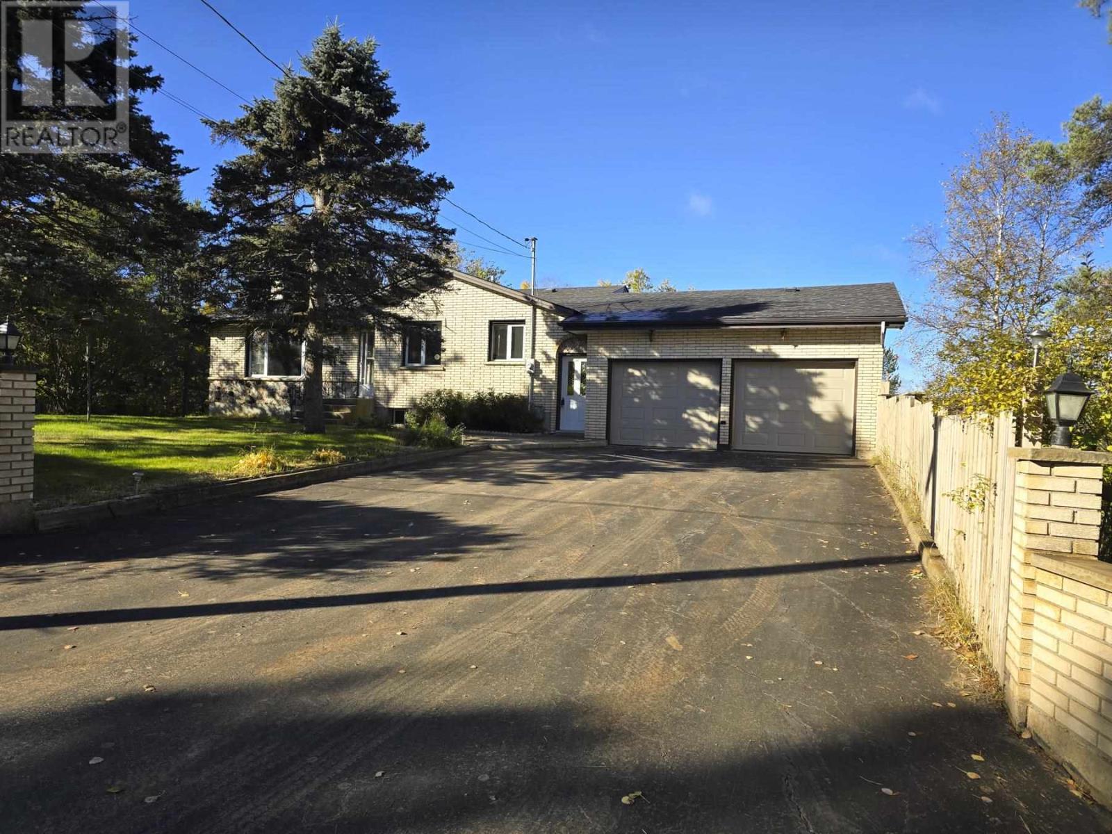 397 Gratton Rd, Thunder Bay, Ontario  P7G 1T5 - Photo 1 - TB243237