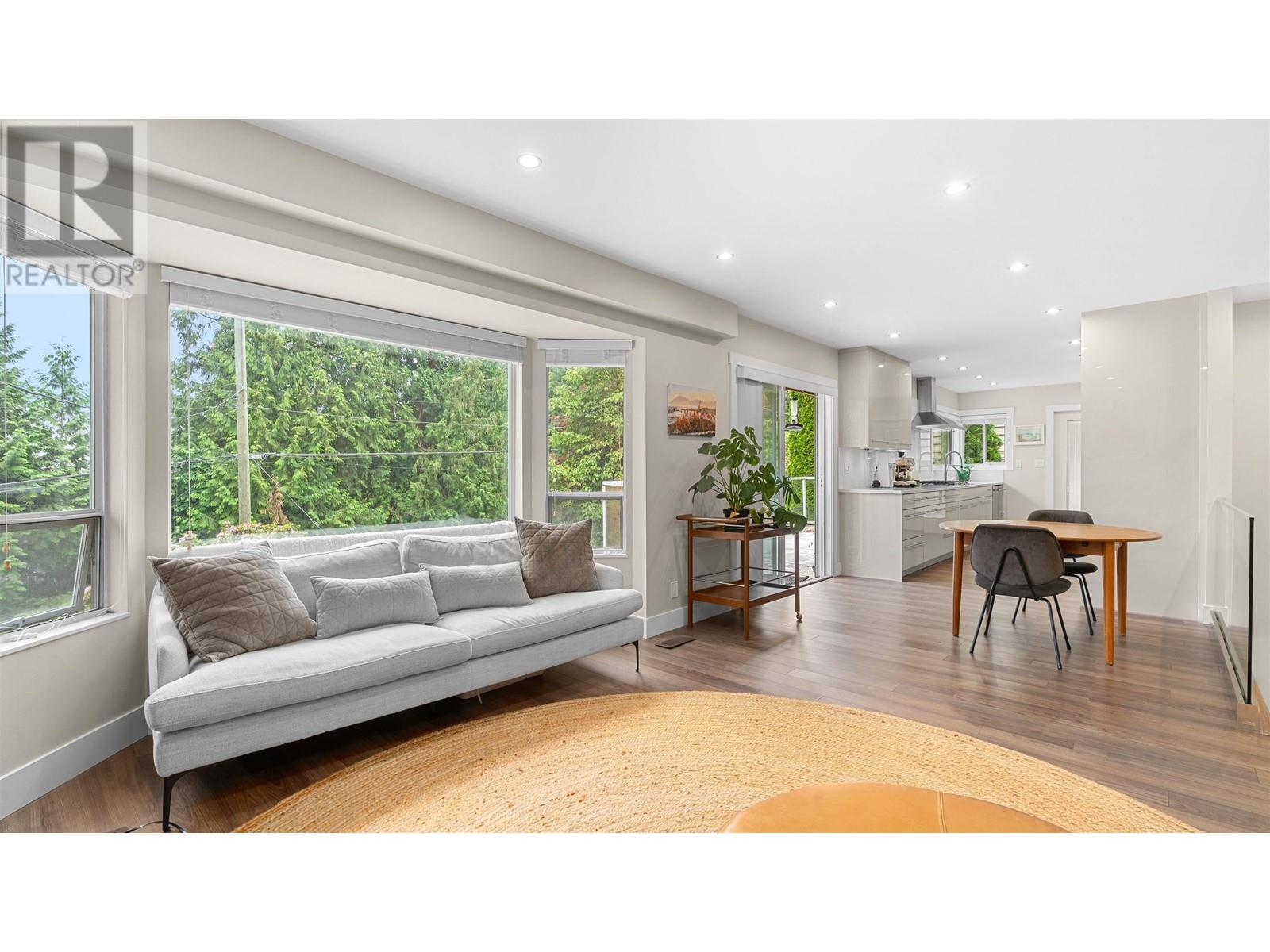 930 Wellington Drive, North Vancouver, British Columbia  V7K 1K9 - Photo 4 - R2935932