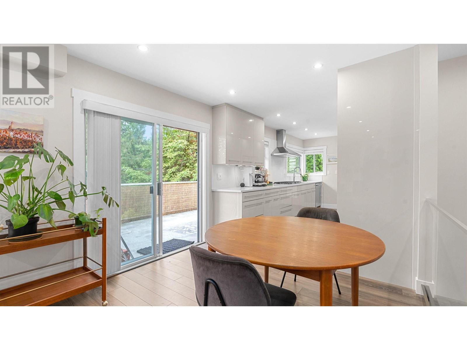 930 Wellington Drive, North Vancouver, British Columbia  V7K 1K9 - Photo 5 - R2935932