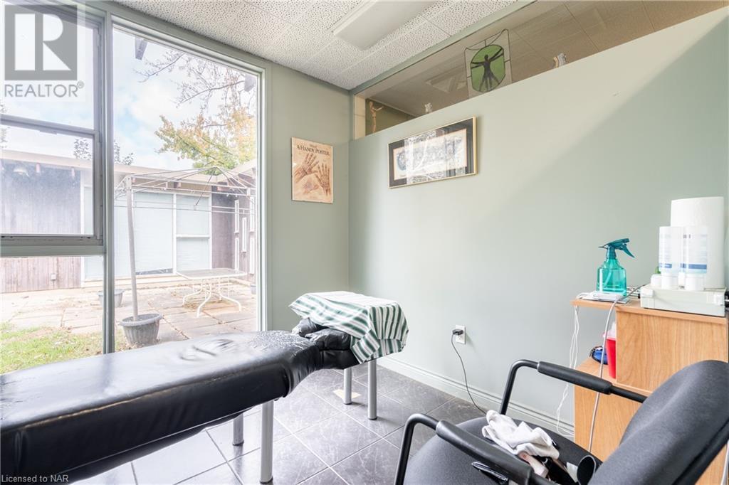 4213 Drummond Road, Niagara Falls, Ontario  L2E 6C2 - Photo 5 - 40634198