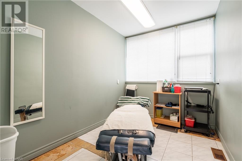 4213 Drummond Road, Niagara Falls, Ontario  L2E 6C2 - Photo 6 - 40634198