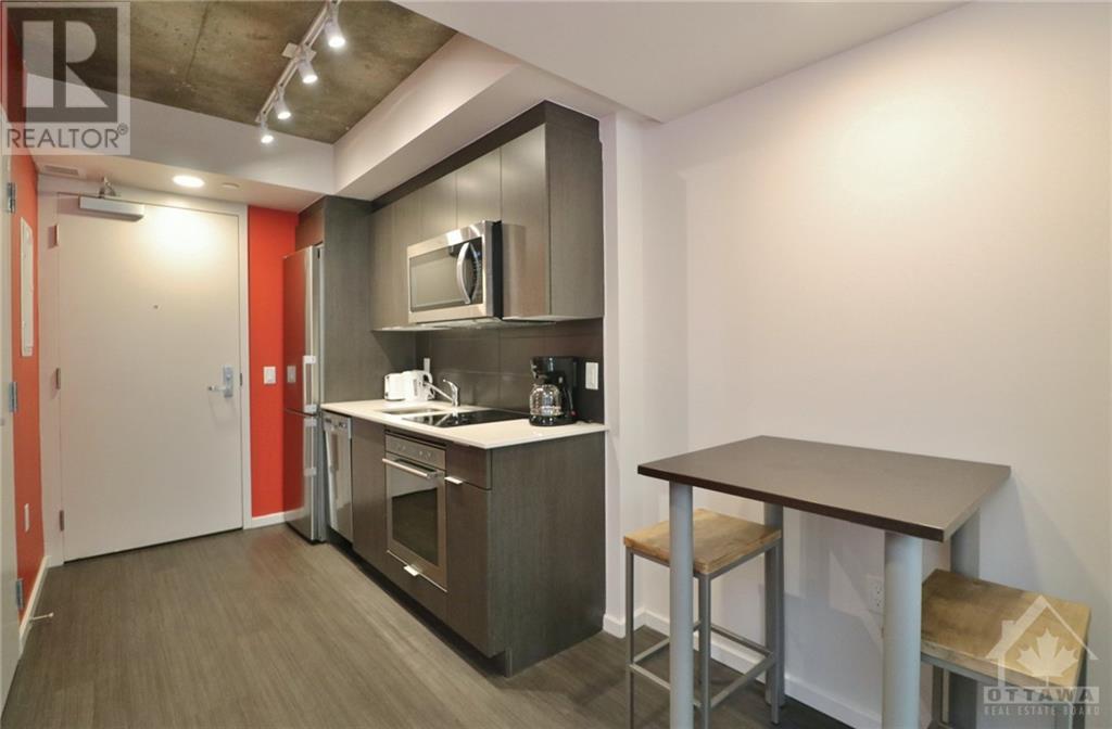 105 CHAMPAGNE AVENUE S UNIT#1811 Ottawa