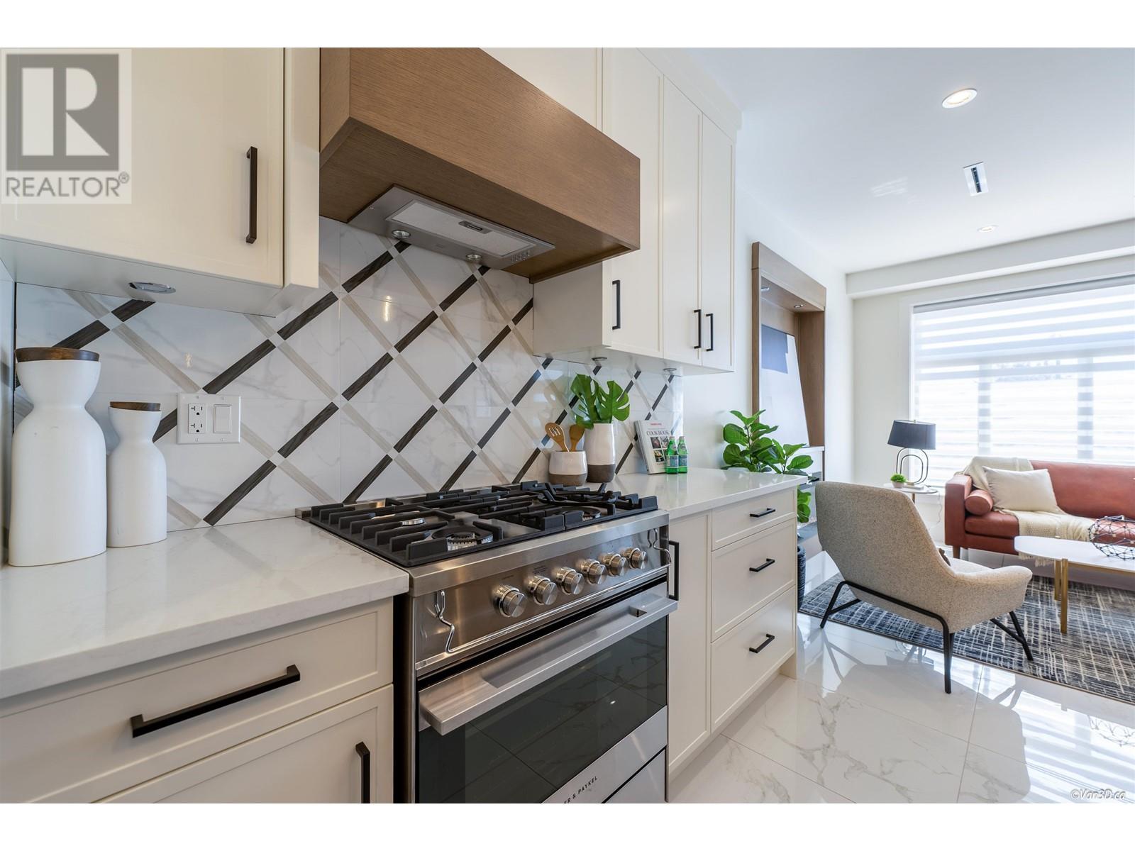 1371 E 63rd Avenue, Vancouver, British Columbia  V5X 2L5 - Photo 4 - R2935904