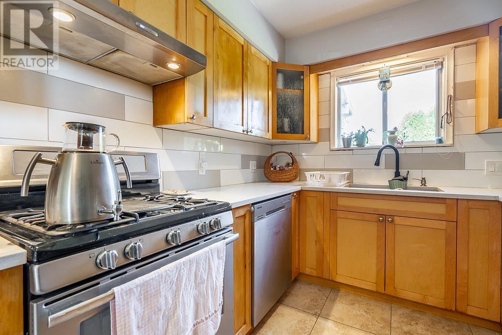 1219 Hammond Avenue, Coquitlam, British Columbia  V3K 2P2 - Photo 12 - R2936080
