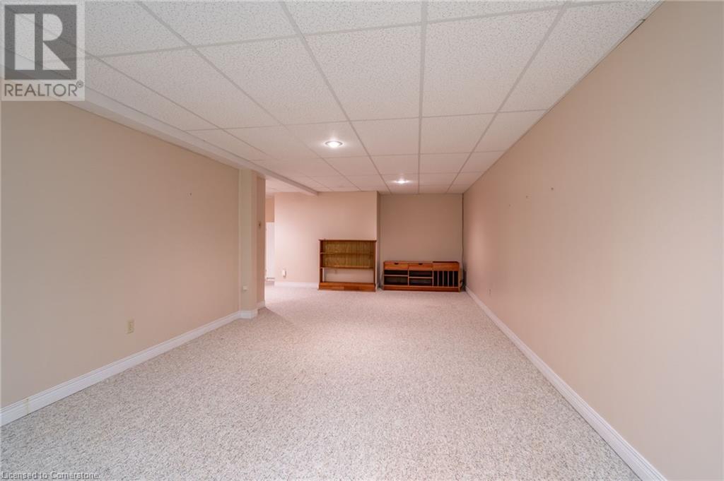 10 Wentworth Drive Unit# 35, Grimsby, Ontario  L3M 5G3 - Photo 35 - 40663864