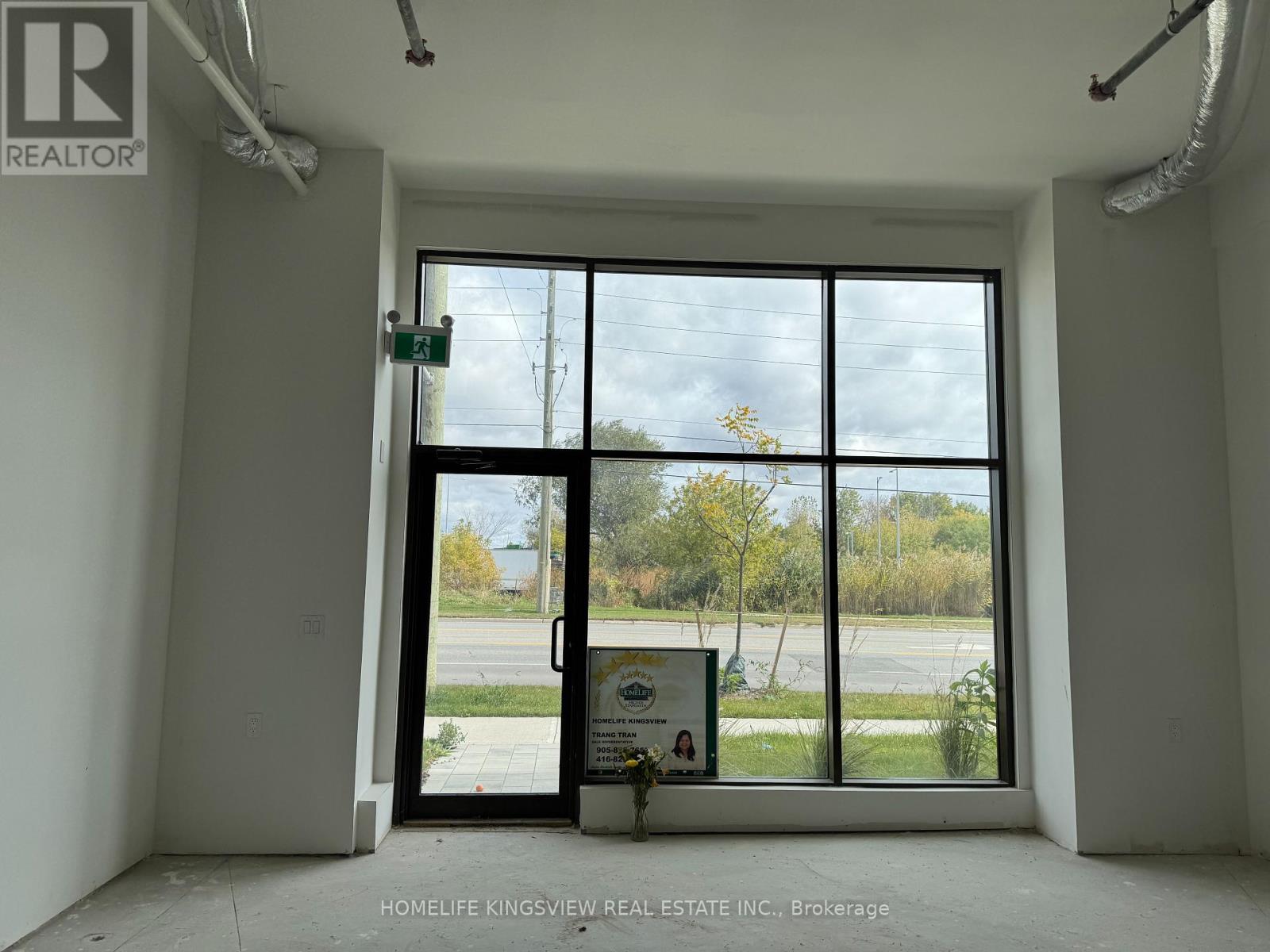 3 - 200 Dissette Street, Bradford West Gwillimbury (Bradford), Ontario  L3Z 3G8 - Photo 2 - N9393312