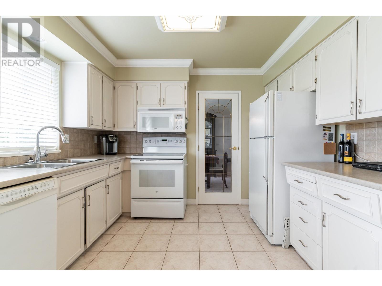 Listing Picture 13 of 40 : 11600 KINGFISHER DRIVE, Richmond / 烈治文 - 魯藝地產 Yvonne Lu Group - MLS Medallion Club Member