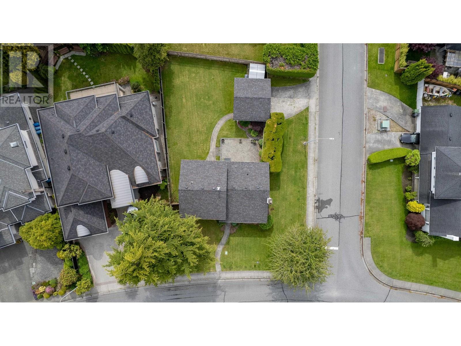 Listing Picture 36 of 40 : 11600 KINGFISHER DRIVE, Richmond / 烈治文 - 魯藝地產 Yvonne Lu Group - MLS Medallion Club Member
