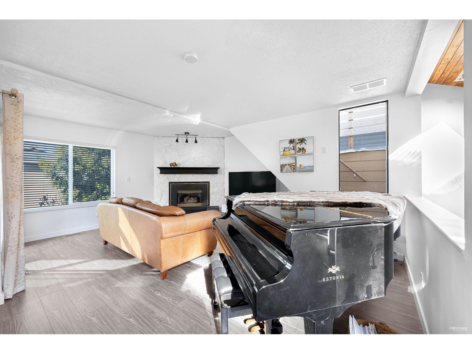 939 Habgood Street, White Rock, British Columbia  V4B 4W5 - Photo 9 - R2935922