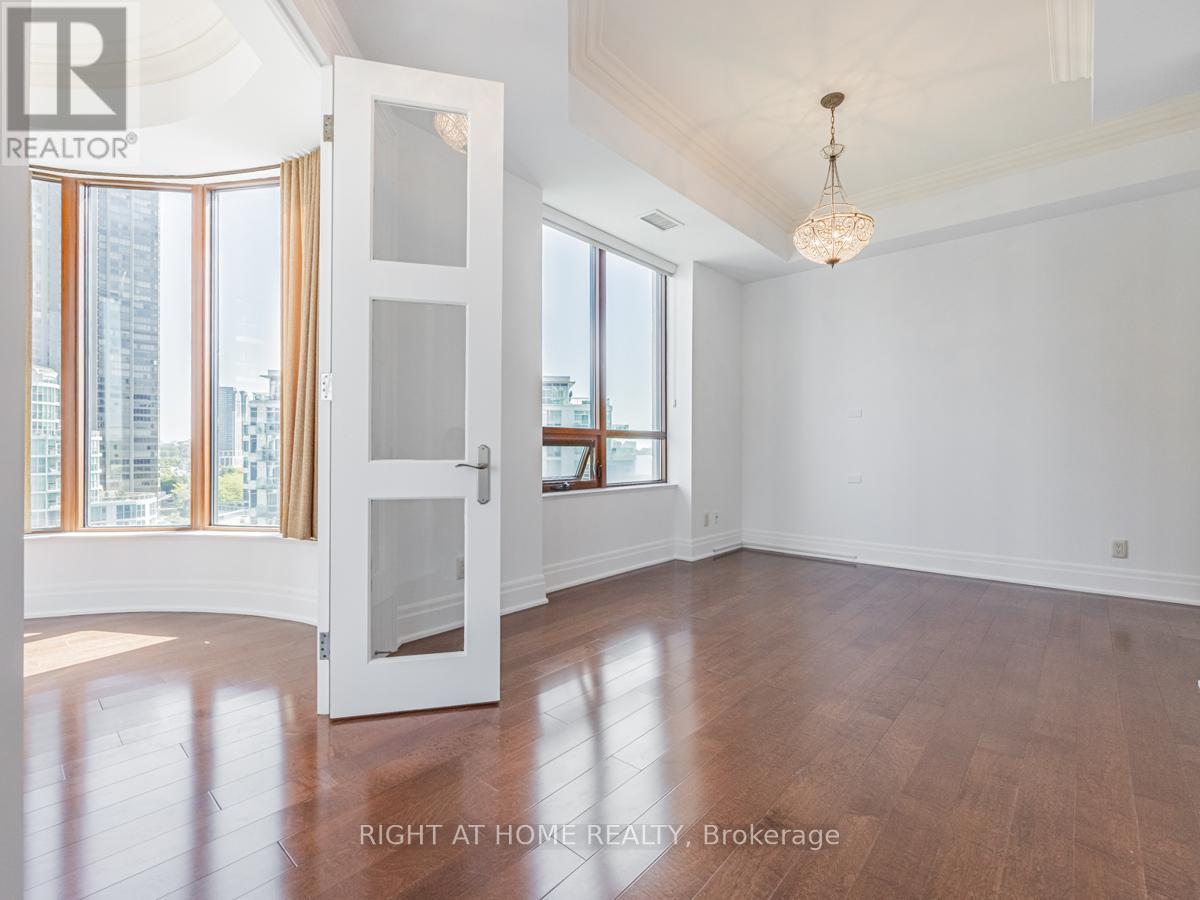 Lph19 - 2095 Lake Shore Boulevard W, Toronto, Ontario  M8V 4G4 - Photo 21 - W9397911