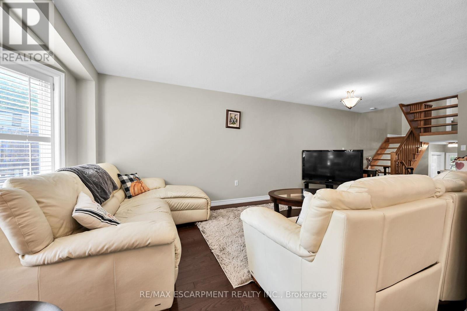 194 Gatestone Drive, Hamilton (Stoney Creek Mountain), Ontario  L8J 3V4 - Photo 12 - X9398271