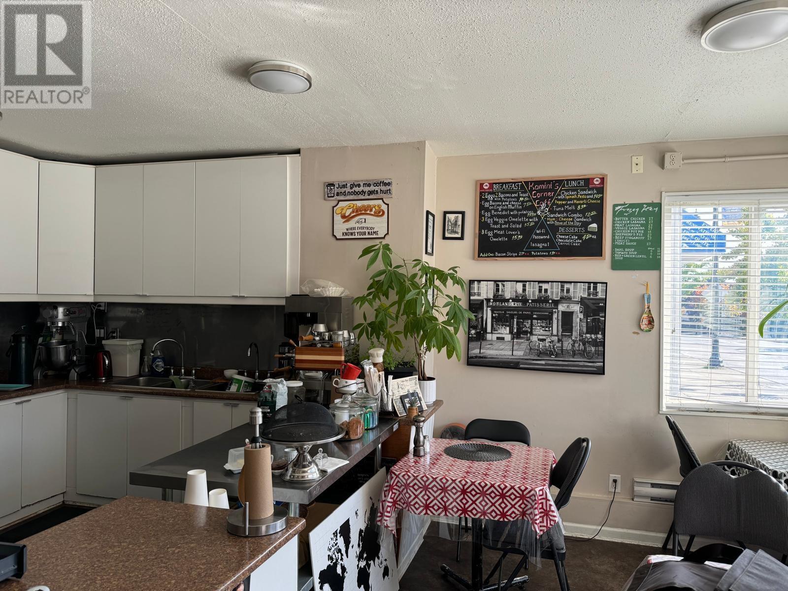 909 12th Street, New Westminster, British Columbia  V3M 4K5 - Photo 2 - C8063774