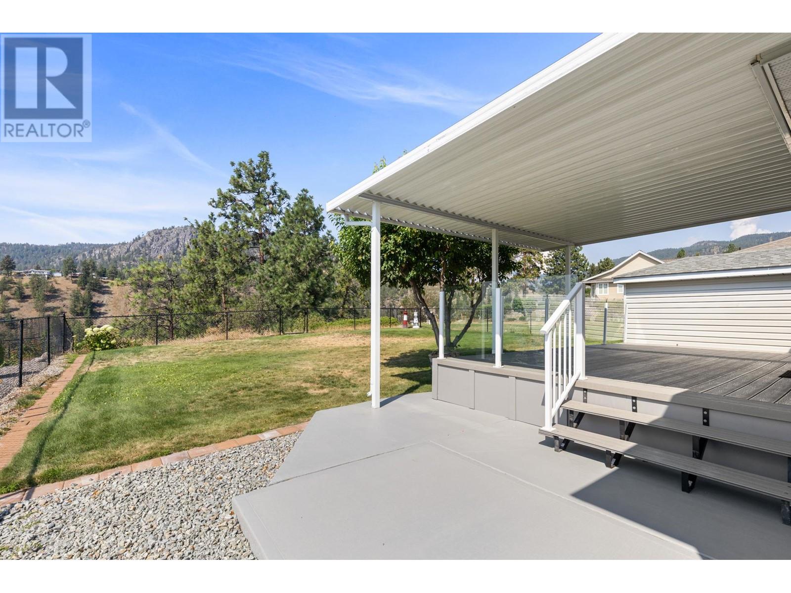 3898 Desert Pines Avenue Peachland