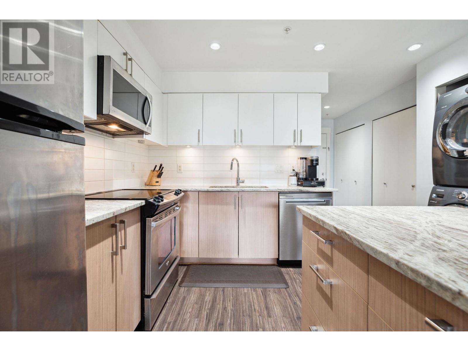 219 55 Eighth Avenue, New Westminster, British Columbia  V3L 0E8 - Photo 10 - R2936226