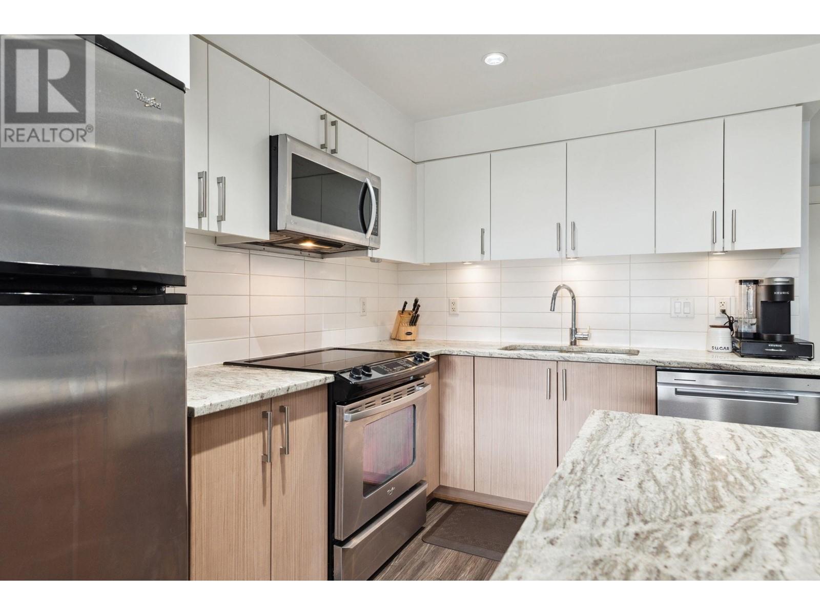 219 55 Eighth Avenue, New Westminster, British Columbia  V3L 0E8 - Photo 12 - R2936226