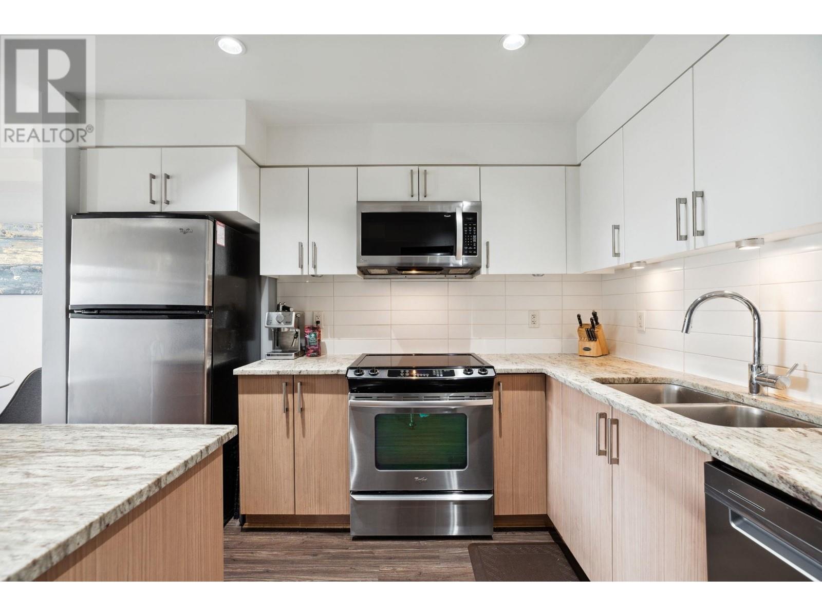 219 55 Eighth Avenue, New Westminster, British Columbia  V3L 0E8 - Photo 17 - R2936226