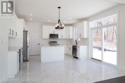 213 Fallowfield DriveKitchener, Ontario  N2C 2T7 - Photo 11 - 40659902