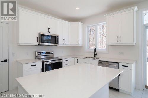 213 Fallowfield DriveKitchener, Ontario  N2C 2T7 - Photo 16 - 40659902