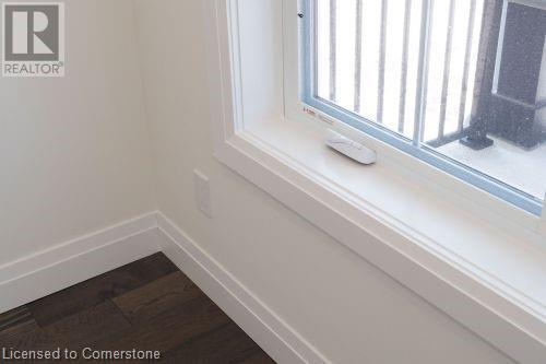 213 Fallowfield DriveKitchener, Ontario  N2C 2T7 - Photo 5 - 40659902