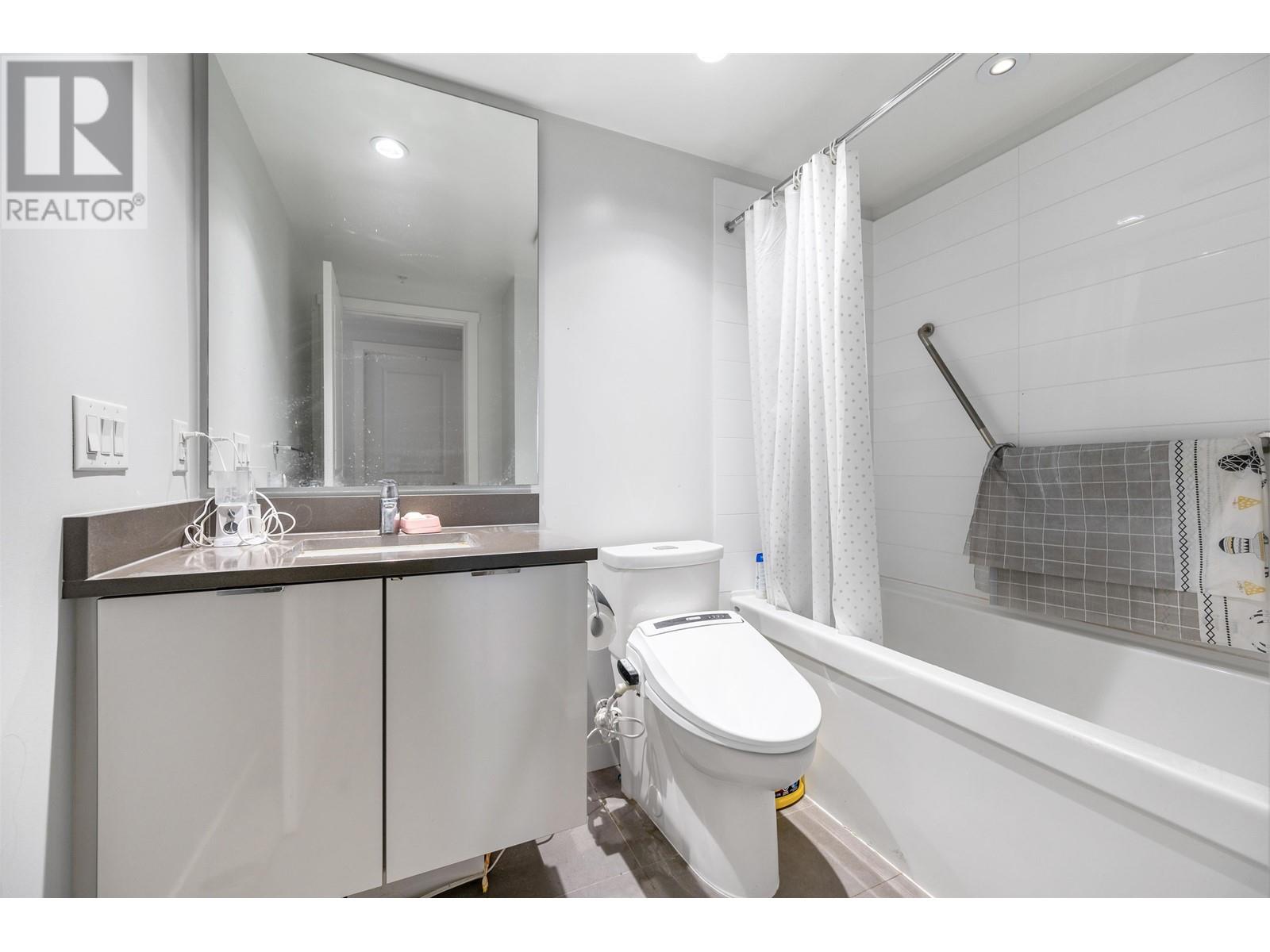 Listing Picture 11 of 23 : 1103 8333 SWEET AVENUE, Richmond / 烈治文 - 魯藝地產 Yvonne Lu Group - MLS Medallion Club Member