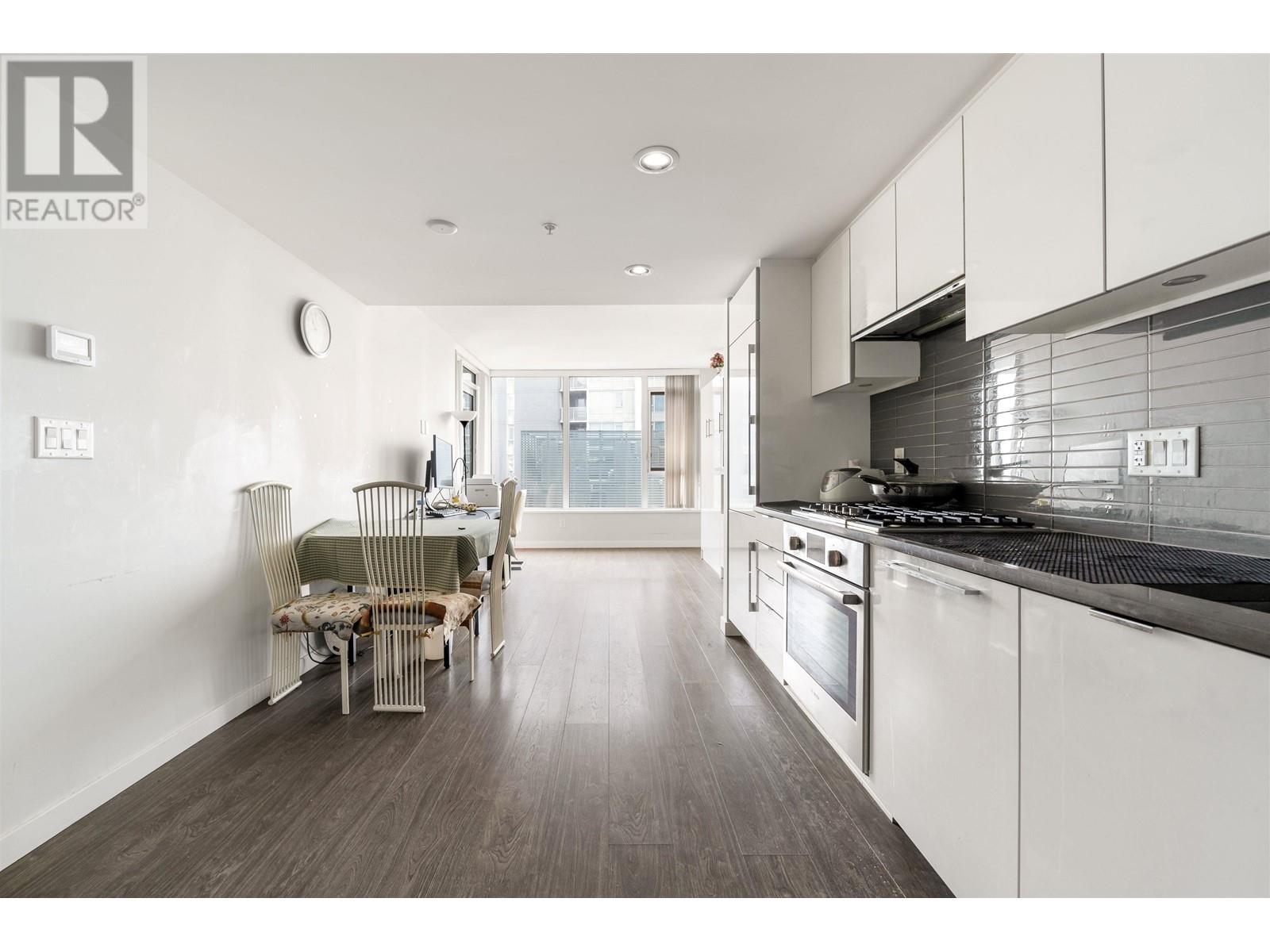 Listing Picture 4 of 23 : 1103 8333 SWEET AVENUE, Richmond / 烈治文 - 魯藝地產 Yvonne Lu Group - MLS Medallion Club Member