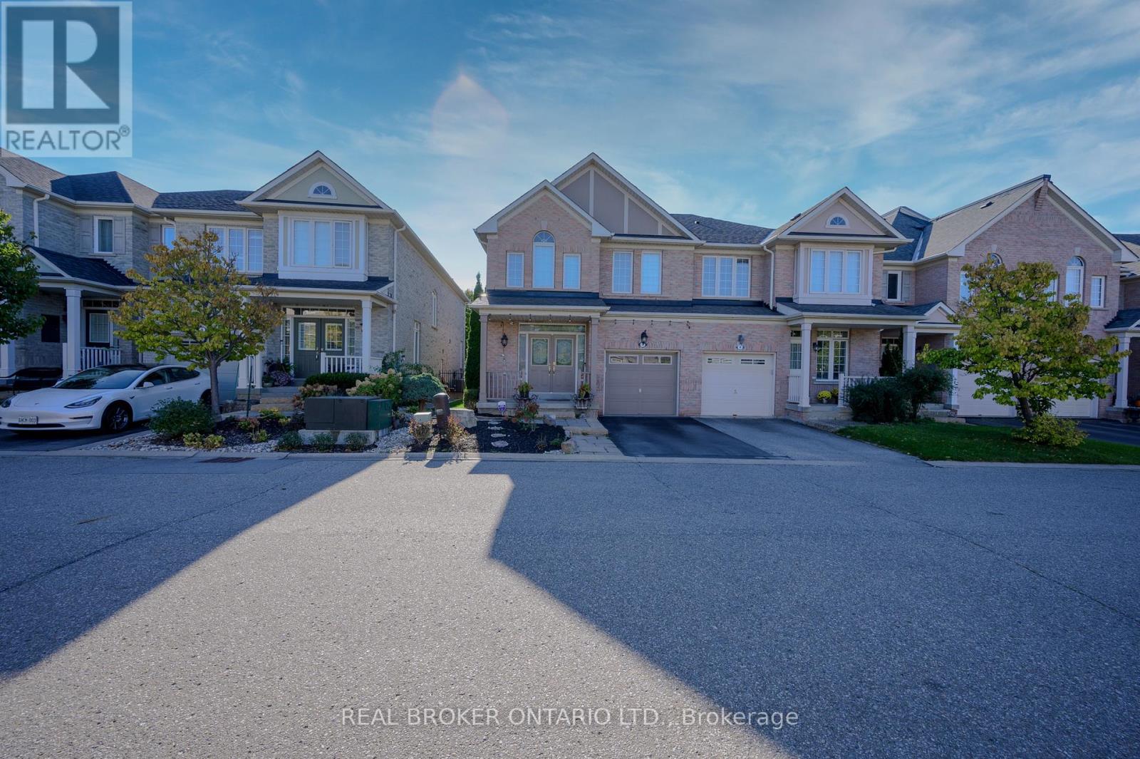 7 - 2295 Rochester Circle, Oakville, Ontario  L6M 5C9 - Photo 2 - W9399258