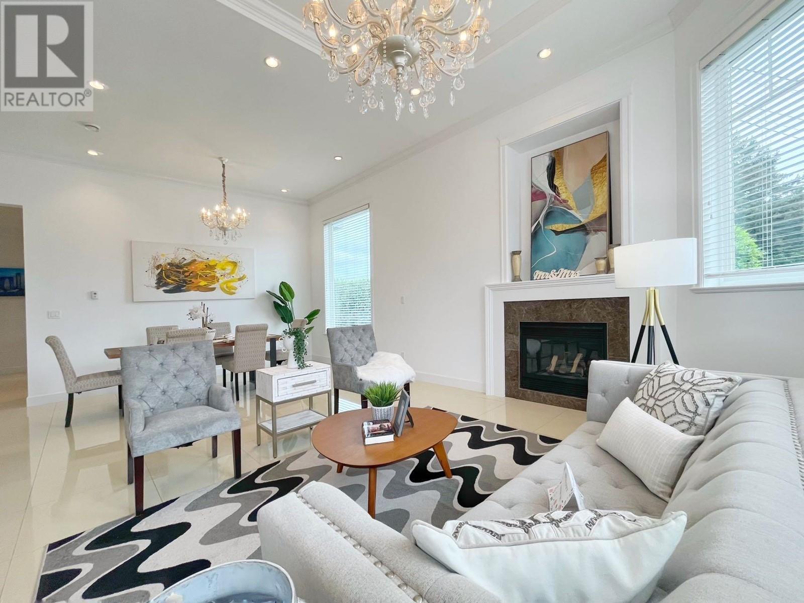 Listing Picture 4 of 30 : 4637 BUXTON COURT, Burnaby / 本拿比 - 魯藝地產 Yvonne Lu Group - MLS Medallion Club Member