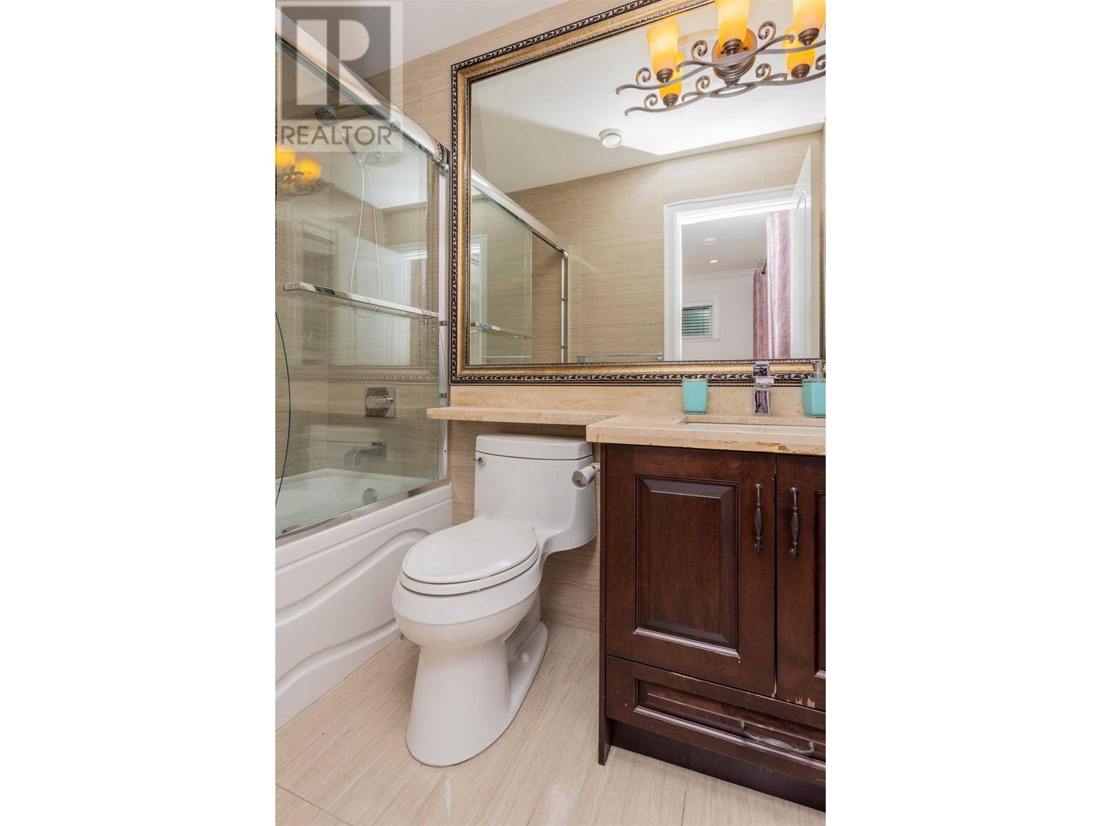 Listing Picture 25 of 30 : 4637 BUXTON COURT, Burnaby / 本拿比 - 魯藝地產 Yvonne Lu Group - MLS Medallion Club Member