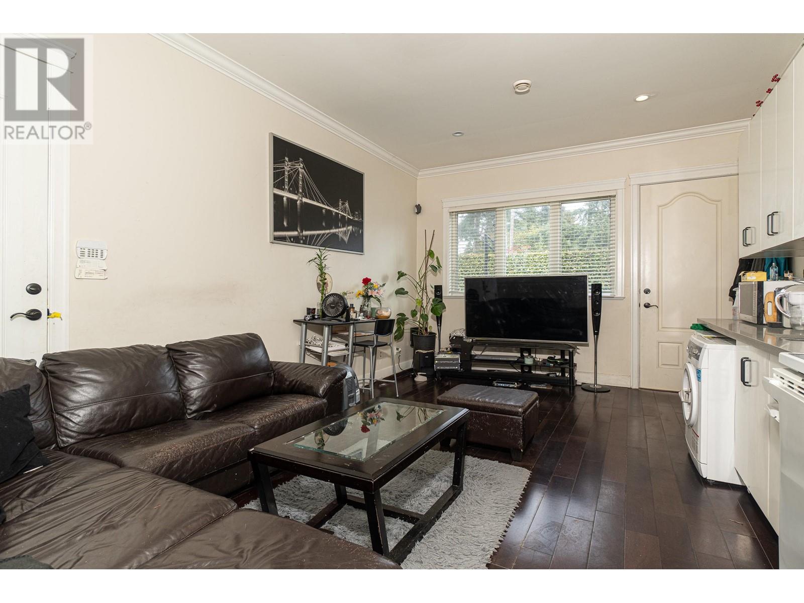 Listing Picture 29 of 30 : 4637 BUXTON COURT, Burnaby / 本拿比 - 魯藝地產 Yvonne Lu Group - MLS Medallion Club Member