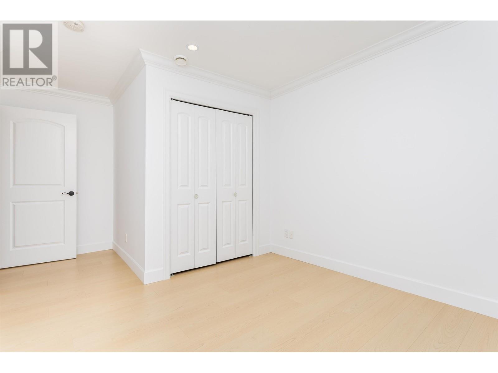 Listing Picture 22 of 30 : 4637 BUXTON COURT, Burnaby / 本拿比 - 魯藝地產 Yvonne Lu Group - MLS Medallion Club Member