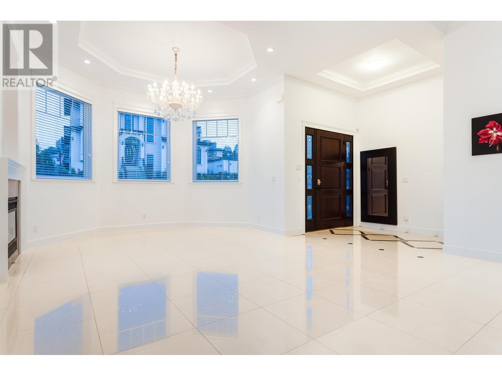 Listing Picture 18 of 30 : 4637 BUXTON COURT, Burnaby / 本拿比 - 魯藝地產 Yvonne Lu Group - MLS Medallion Club Member