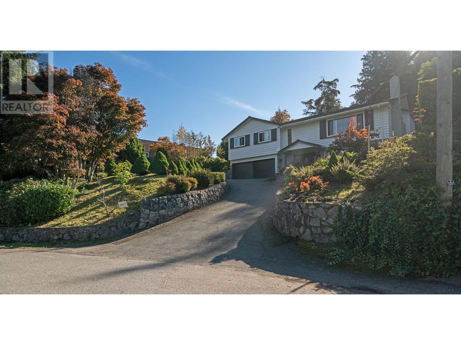 Property at 850 JEFFERSON AVENUE image 2