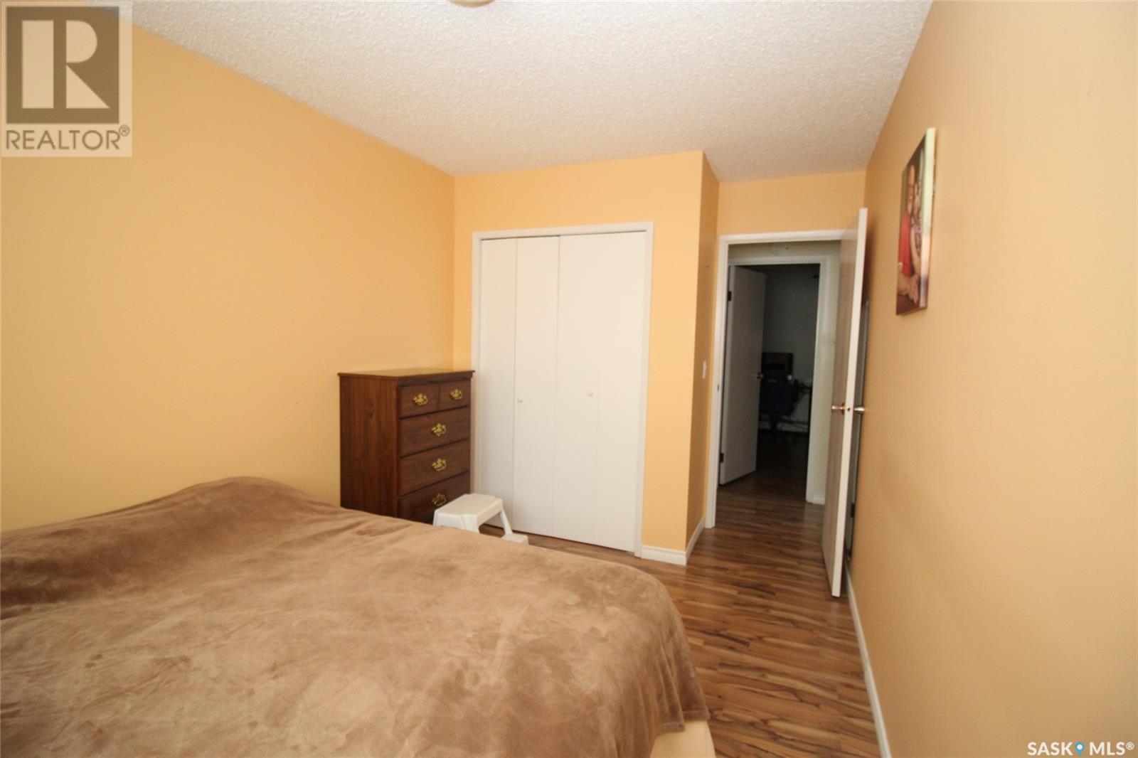 595 9th Street W, Shaunavon, Saskatchewan  S0N 2M0 - Photo 10 - SK986196