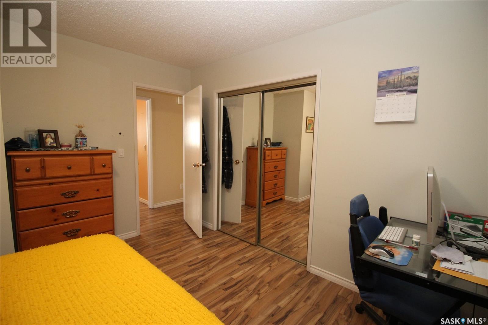 595 9th Street W, Shaunavon, Saskatchewan  S0N 2M0 - Photo 12 - SK986196