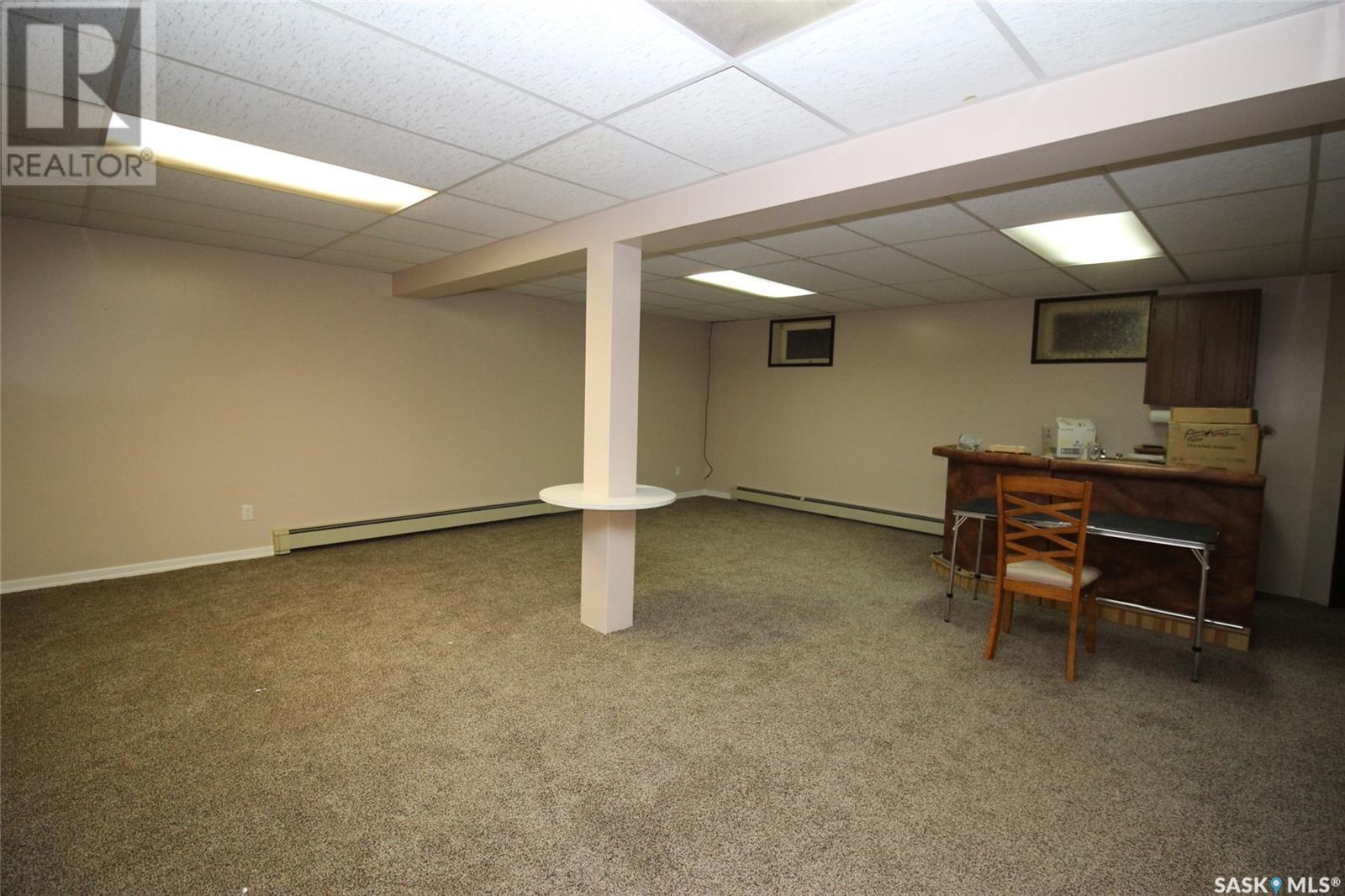 595 9th Street W, Shaunavon, Saskatchewan  S0N 2M0 - Photo 23 - SK986196