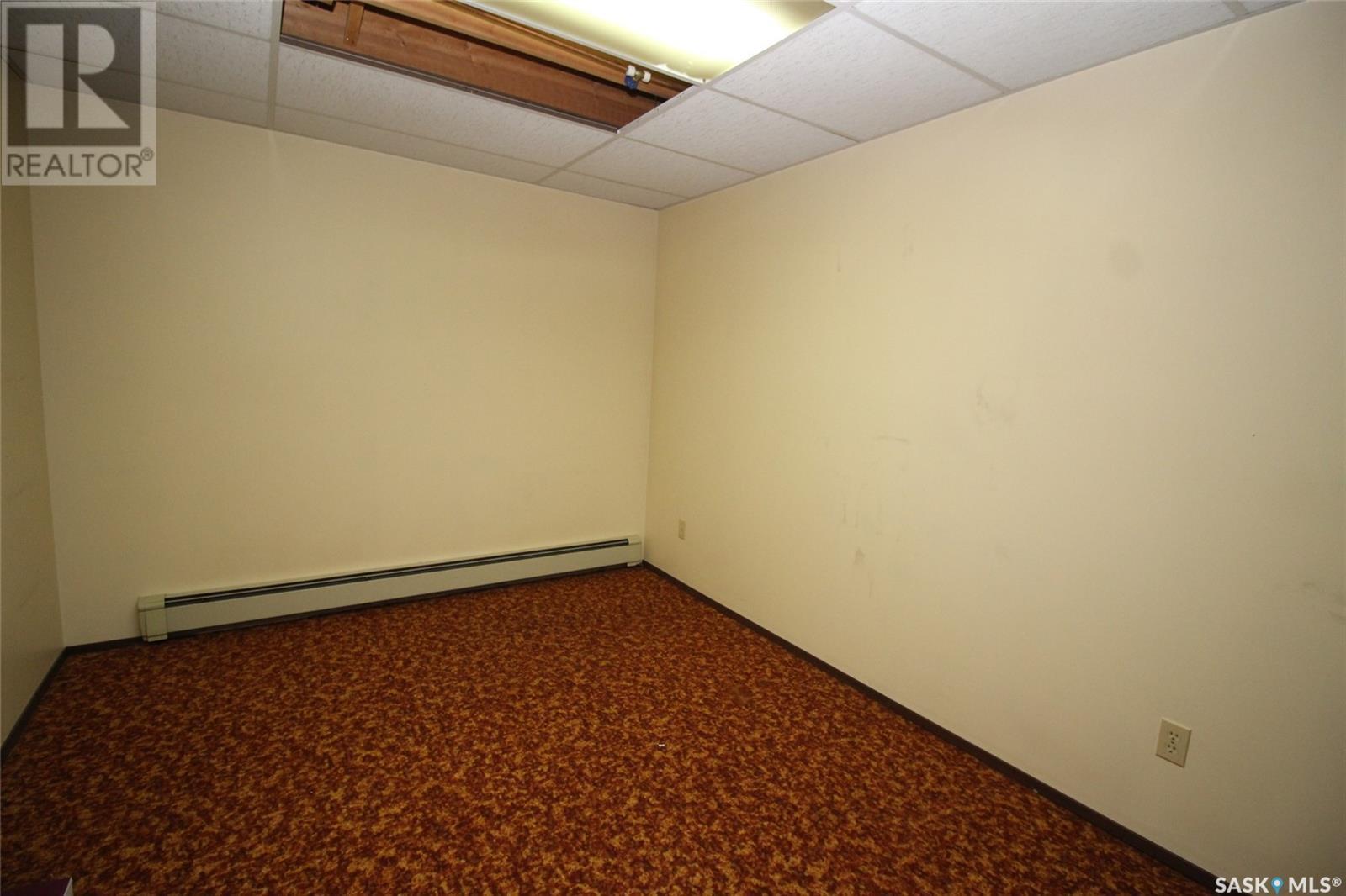 595 9th Street W, Shaunavon, Saskatchewan  S0N 2M0 - Photo 27 - SK986196