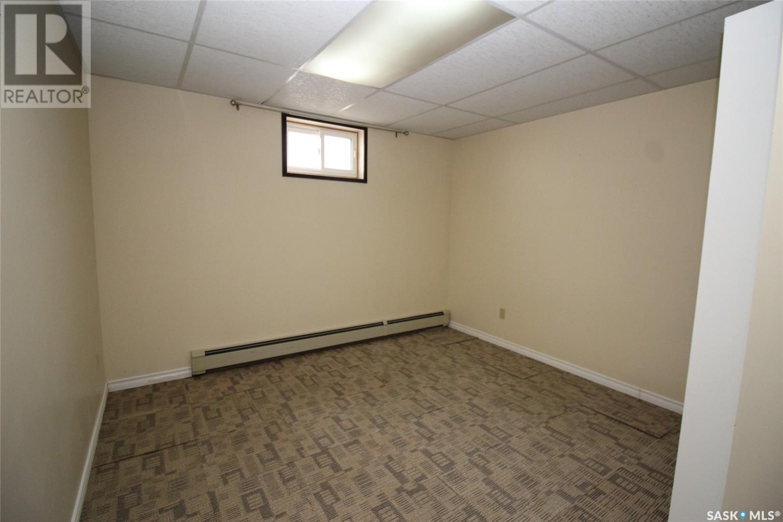 595 9th Street W, Shaunavon, Saskatchewan  S0N 2M0 - Photo 29 - SK986196