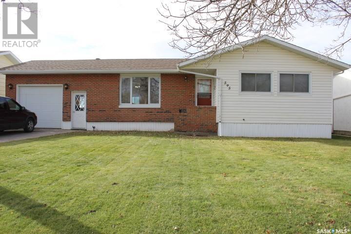 595 9th Street W, Shaunavon, Saskatchewan  S0N 2M0 - Photo 30 - SK986196