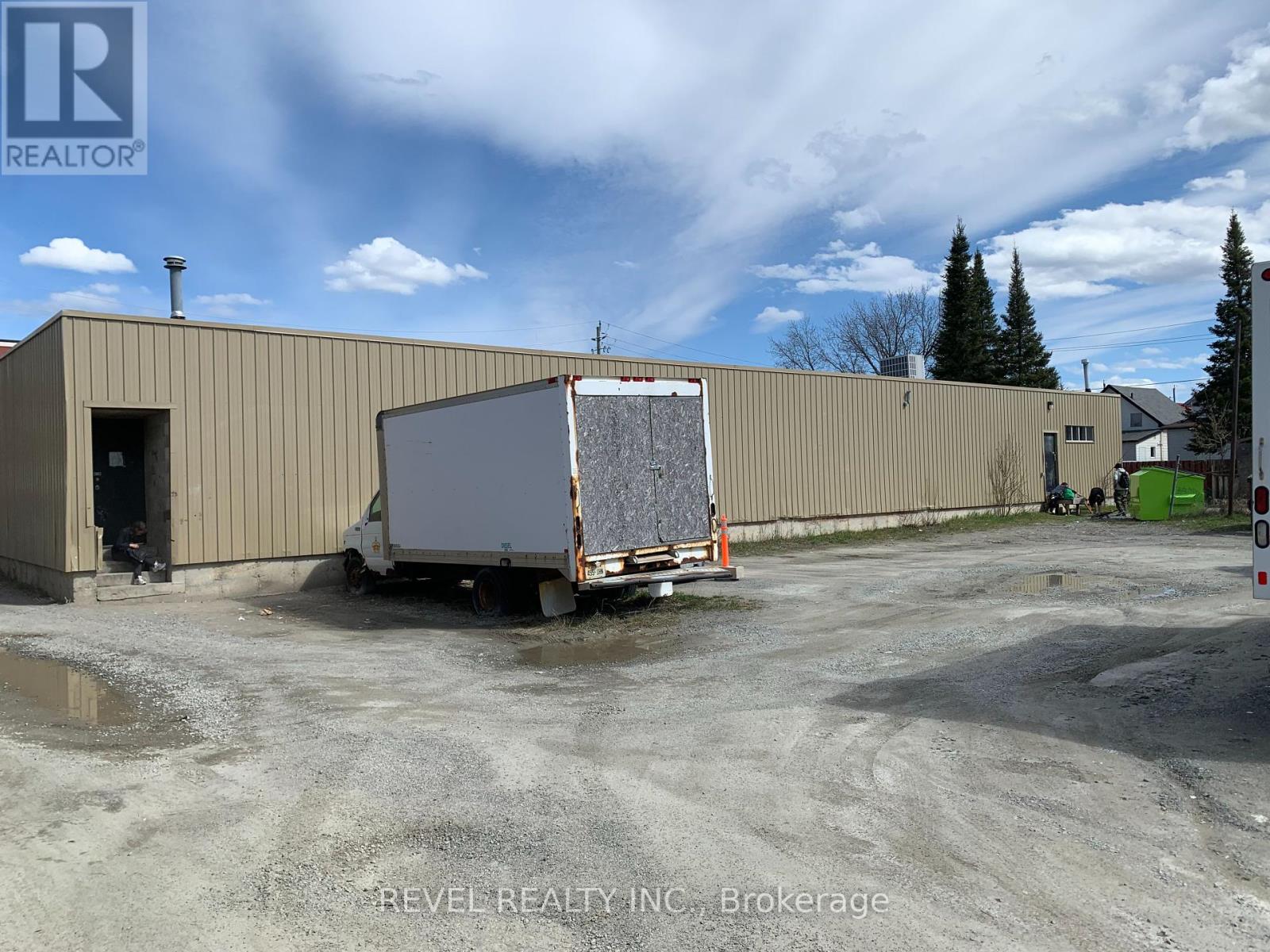 225 Spruce Street S, Timmins, Ontario  P4N 2M8 - Photo 2 - T9399489