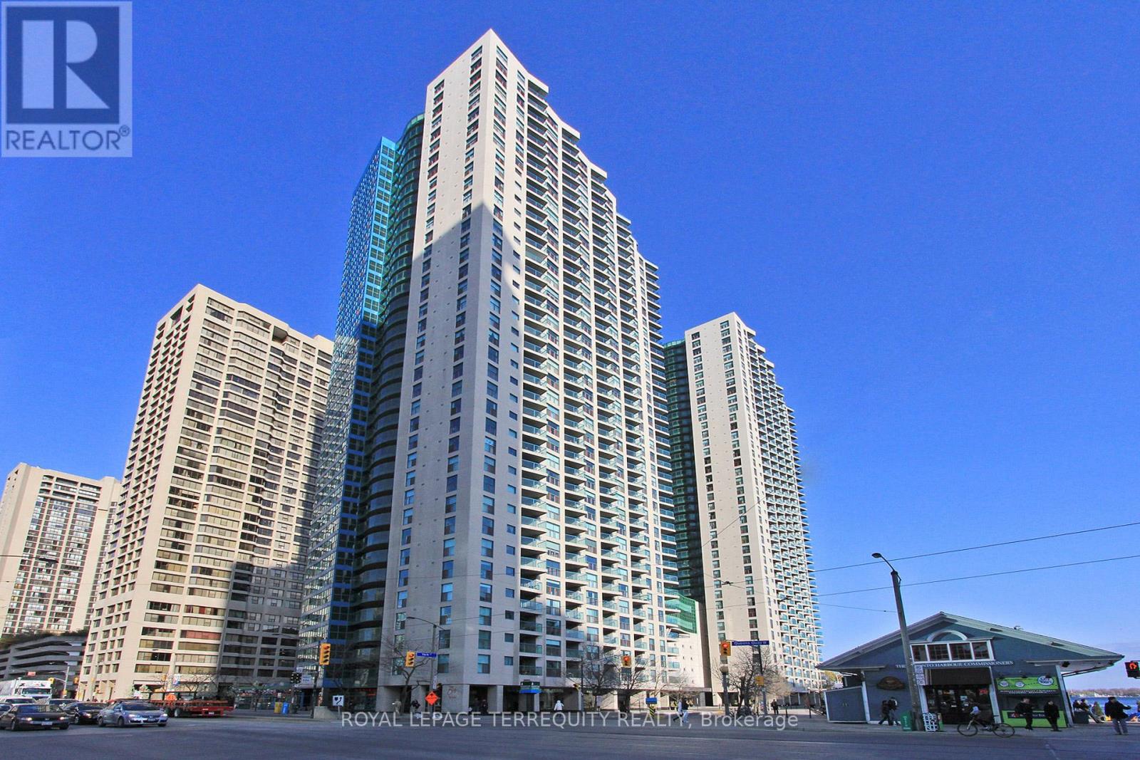 2812 - 77 Harbour Square, Toronto, Ontario  M5J 2S2 - Photo 2 - C9398579