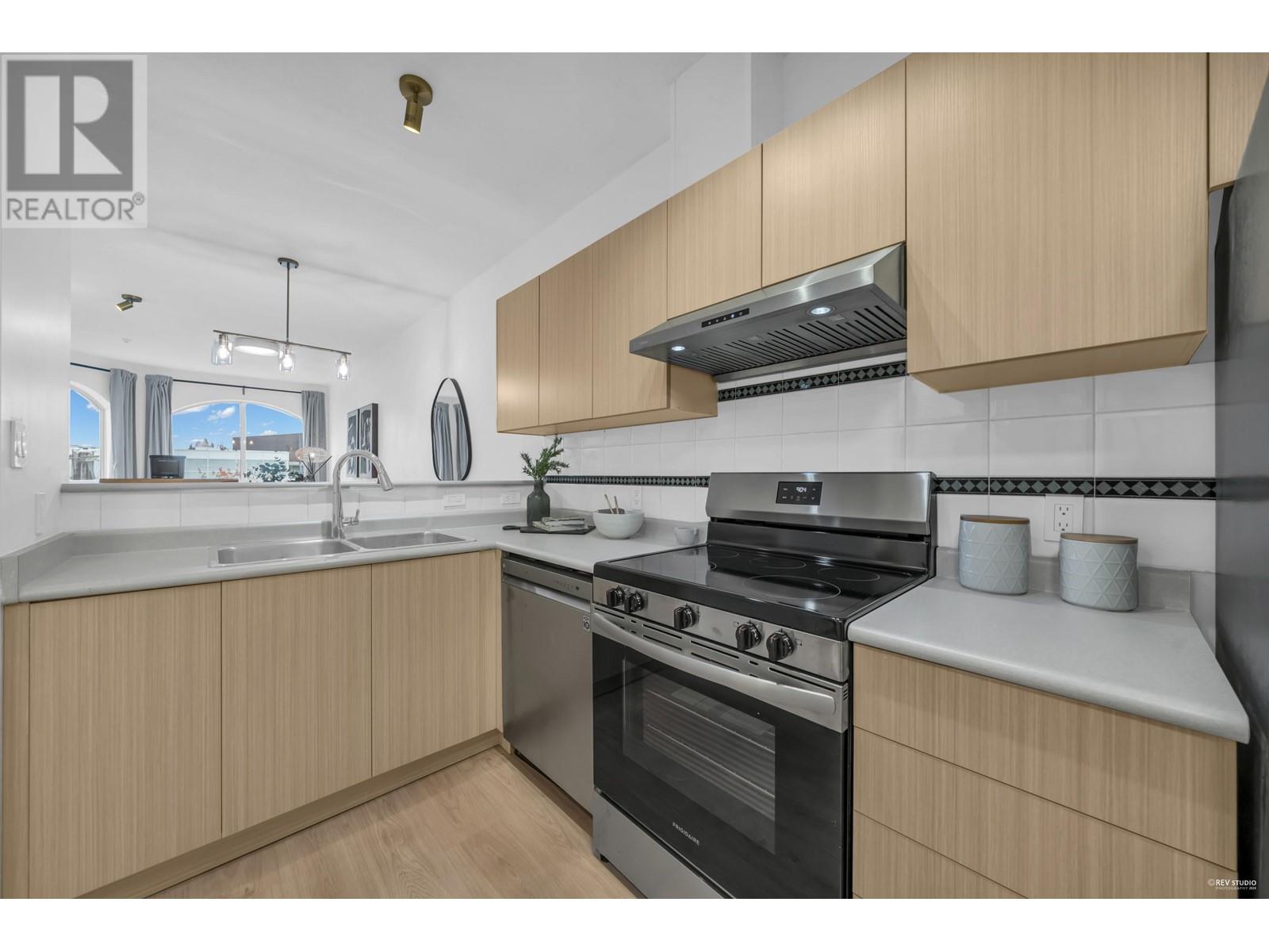 Listing Picture 10 of 23 : PH6 511 W 7TH AVE. AVENUE, Vancouver / 溫哥華 - 魯藝地產 Yvonne Lu Group - MLS Medallion Club Member